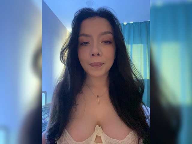 ElliLin online show from August 16, 12:36 am
