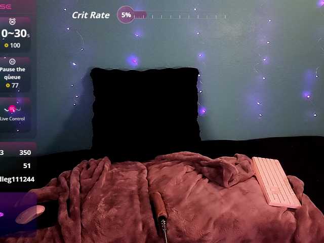 EllieDarlin online show from August 6, 5:06 am