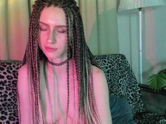 EllieRough online show from August 8, 7:36 pm