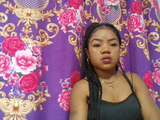 Elyah1a online show from August 11, 4:47 am
