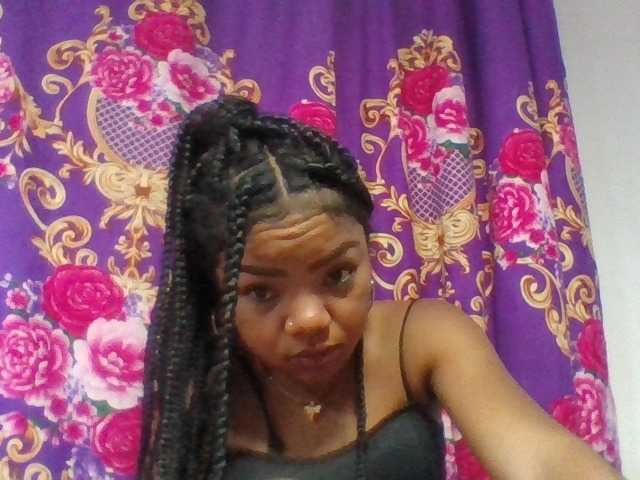 Elyah1a online show from August 11, 7:32 am