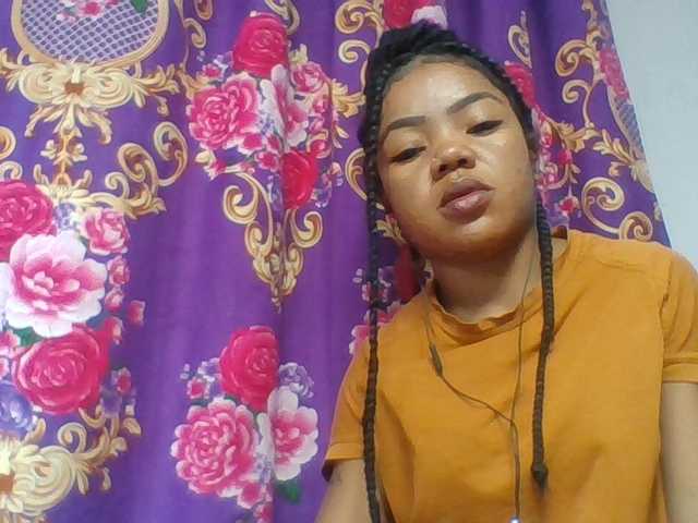 Elyah1a online show from August 12, 8:05 am