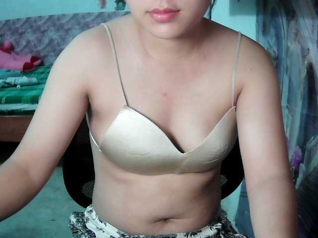 Elysa221 online show from August 13, 6:49 am
