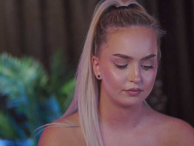 ElyssawetXX online show from August 13, 12:02 am