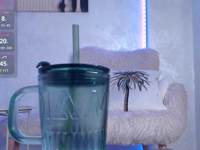 Ember-Luna online show from August 15, 5:33 am