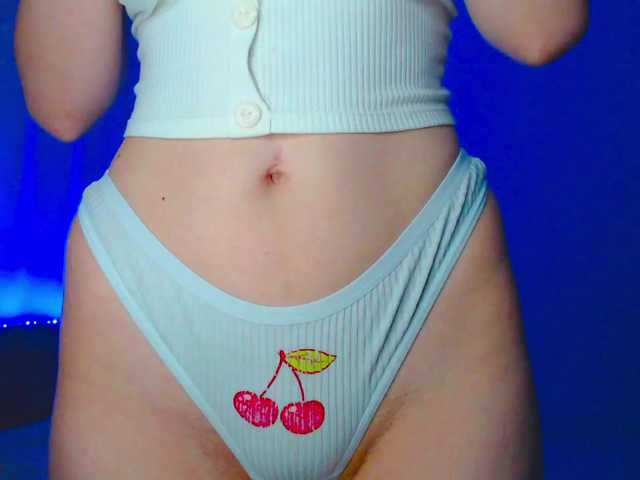 Emelicristal online show from August 5, 4:32 am