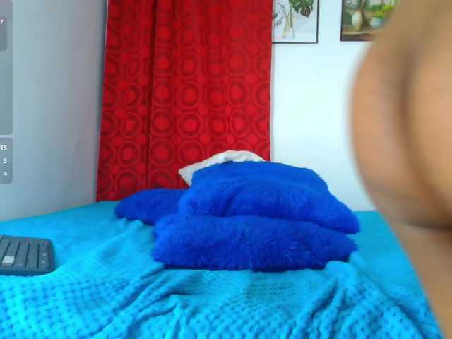 EmiliBonie online show from August 13, 1:52 am