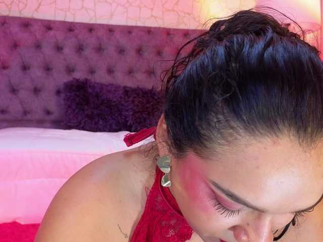 Emily-Foxyy online show from August 10, 7:15 pm