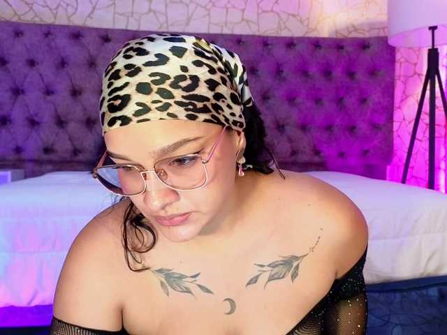 Emily-Foxyy online show from August 14, 7:06 pm