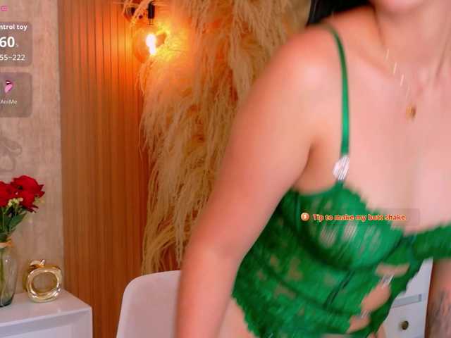 EmilyBills online show from August 6, 10:20 pm