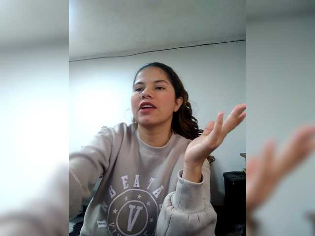 EmilyCCm online show from June 5, 5:51 pm