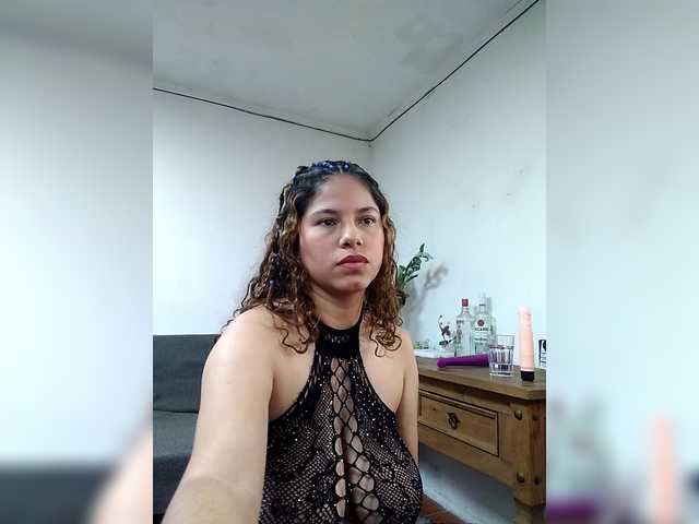 EmilyCCm online show from June 12, 5:20 pm