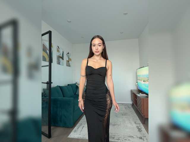 EmelyExx online show from August 11, 3:25 pm