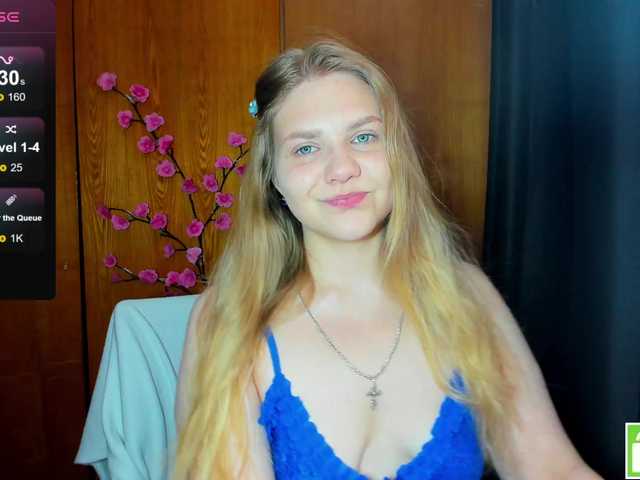 Emma-Frizea online show from August 10, 1:56 pm