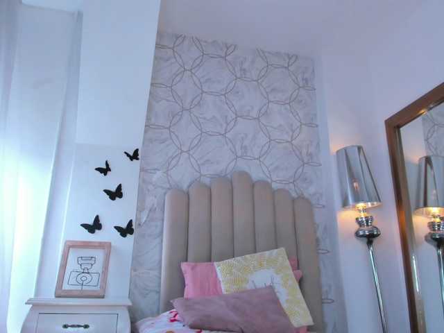 Emma-Torres1 online show from August 8, 12:38 pm