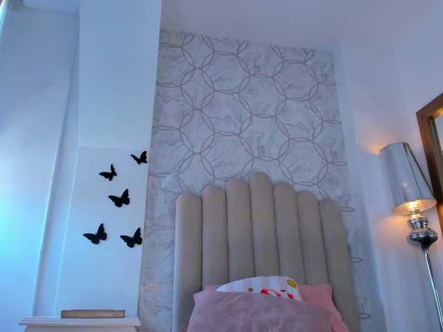 Emma-Torres1 online show from August 10, 3:35 pm