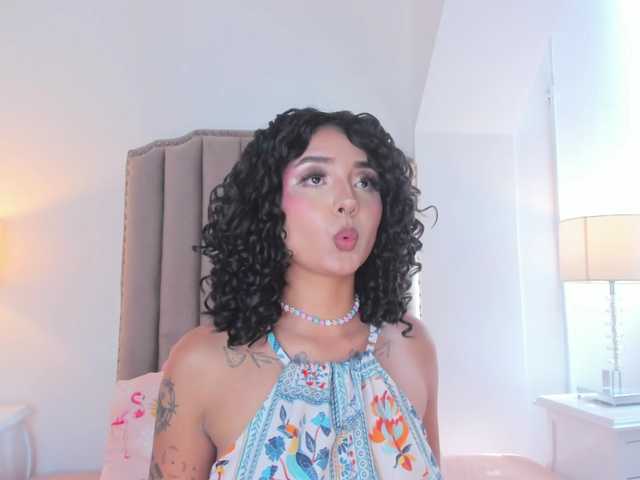 Emma-Torres1 online show from August 15, 7:40 pm
