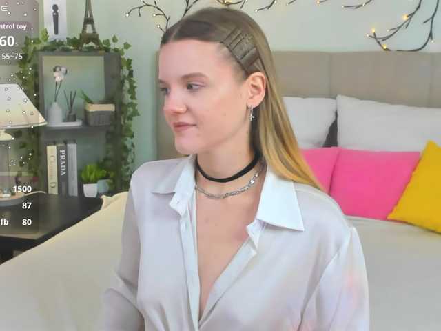 Emma-peach online show from August 9, 8:59 am