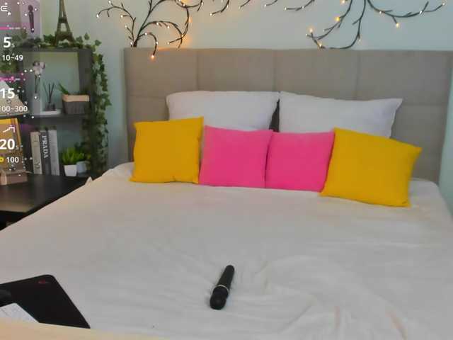 Emma-peach online show from August 11, 8:49 am