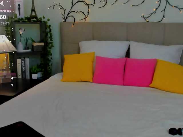 Emma-peach online show from August 11, 11:12 am