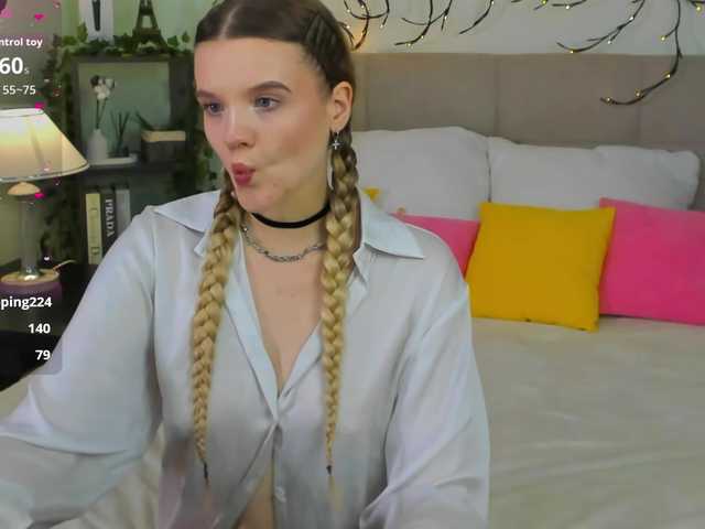 Emma-peach online show from August 18, 9:04 am