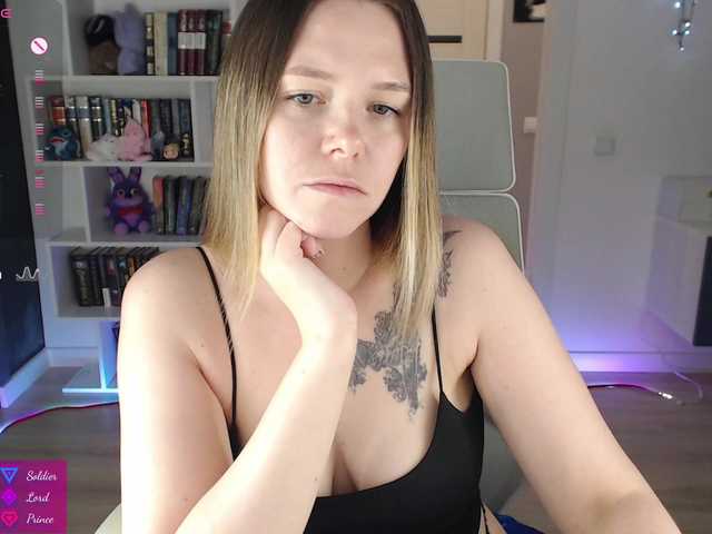 EmmaBryan online show from July 25, 8:46 pm