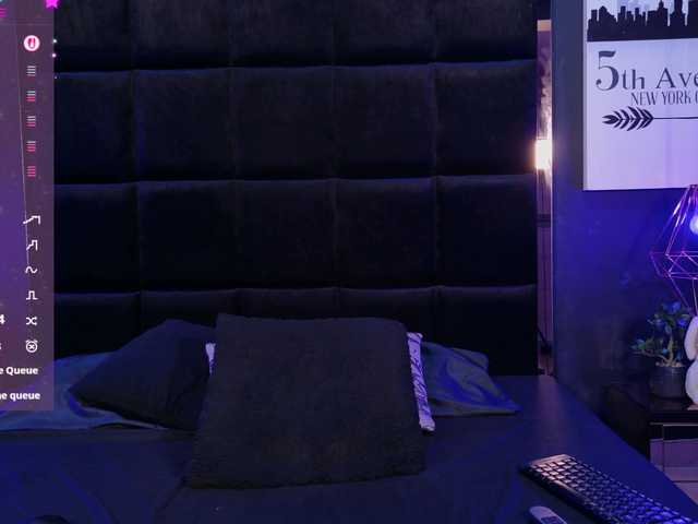 EmmaRichards online show from August 7, 12:32 am