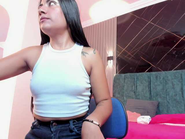EmmaSteele online show from May 16, 11:54 am