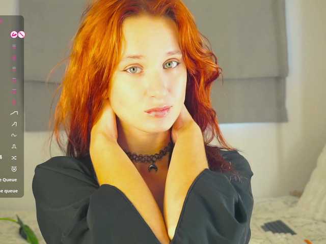EmmylieMorris online show from May 29, 9:12 am