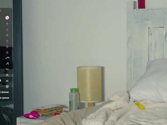 EmmylieMorris online show from June 16, 1:31 pm