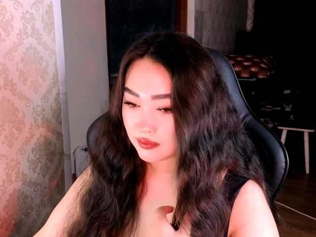 EricaWayne online show from August 1, 4:02 pm