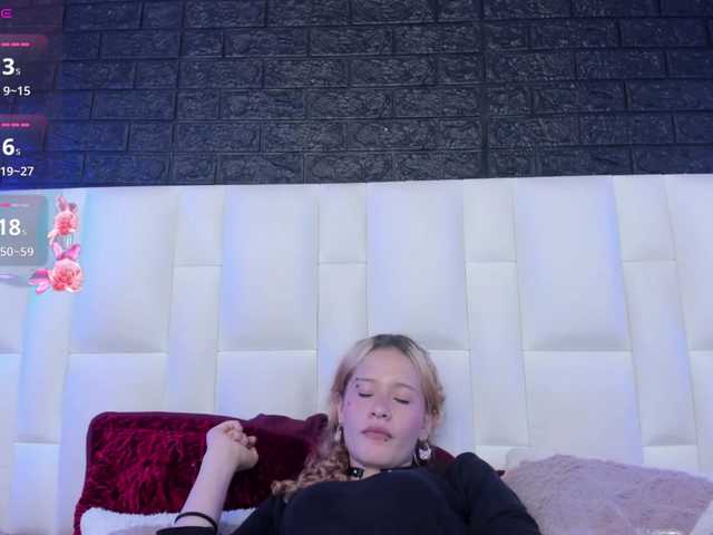 Erika-Thompson online show from August 15, 2:04 am