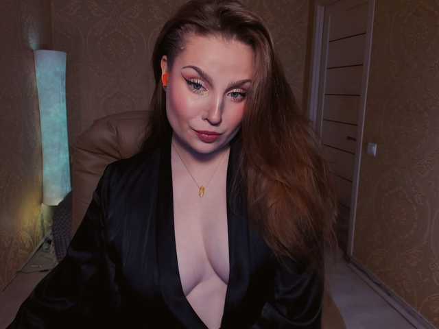 Esmeerrr online show from July 25, 10:58 pm