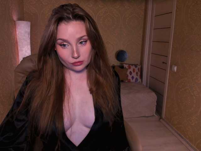 Esmeerrr online show from August 14, 11:08 pm