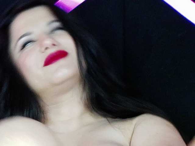 EssenaMonroe online show from August 10, 9:44 am