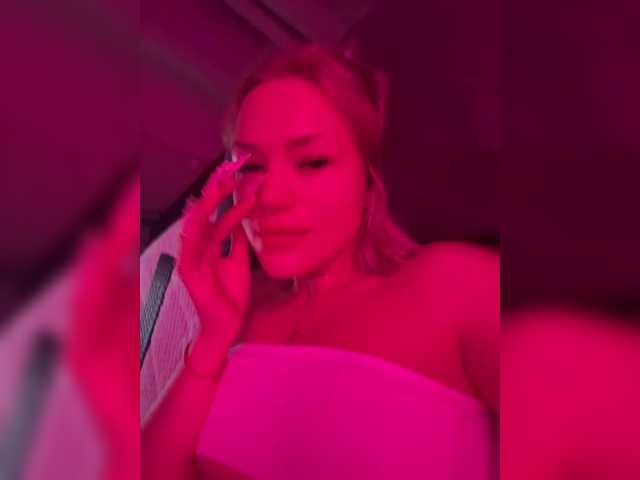 Eva-Kitty1 online show from June 28, 8:45 pm