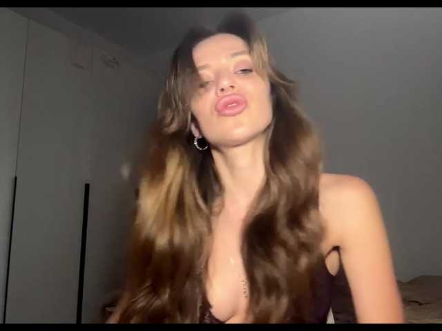 EvaBoom online show from August 4, 1:19 pm