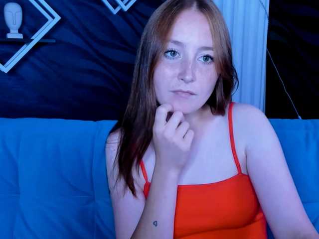 EvaHoward online show from August 7, 1:44 pm