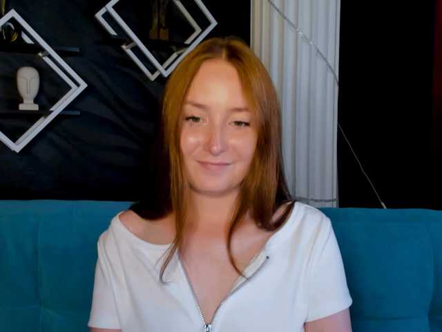 EvaHoward online show from August 12, 12:18 pm