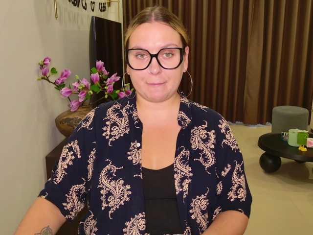EvaPuffy online show from June 26, 10:57 pm