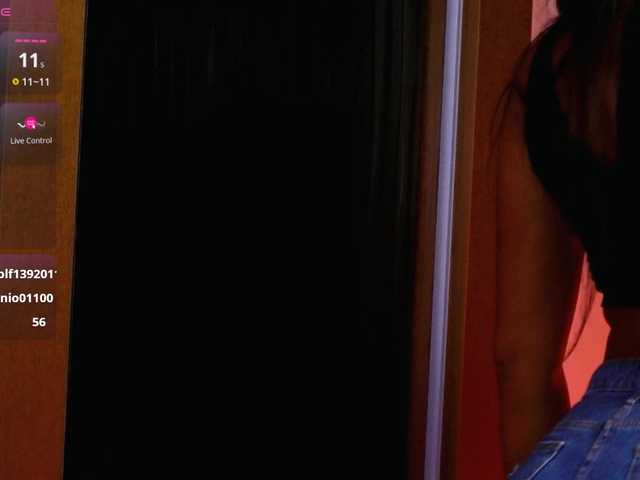 EvaRayne online show from August 12, 9:33 am