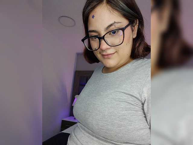 EvaSterling online show from August 7, 3:06 am