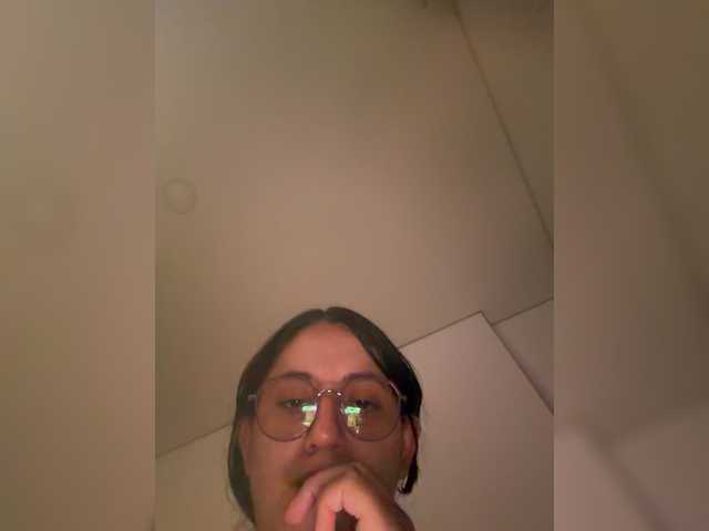 EvanShell1 online show from August 15, 2:04 am
