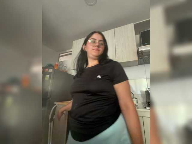 EvanShell1 online show from August 15, 5:17 pm