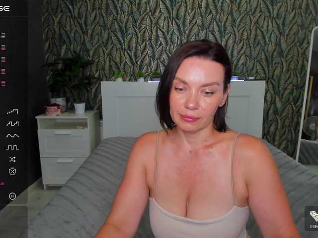 EveLibston online show from July 6, 7:33 am