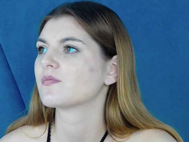 Evelisse online show from August 7, 12:49 pm
