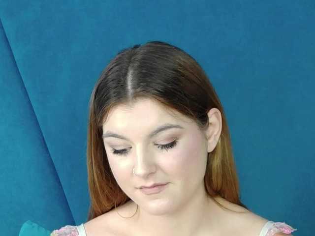Evelisse online show from August 10, 10:27 am