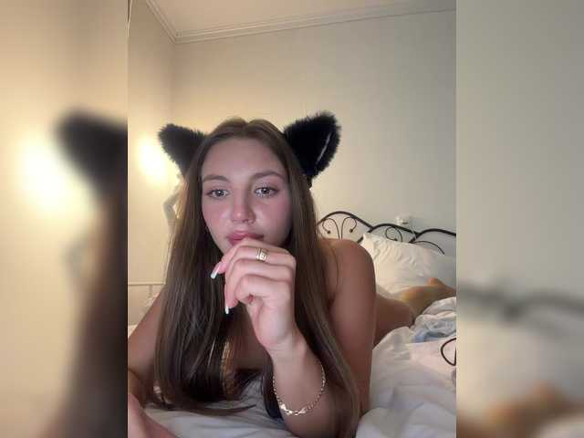 Evelonelfi online show from August 4, 11:24 pm