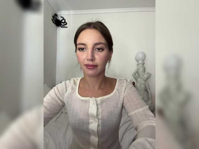 Evelonelfi online show from August 15, 11:03 am