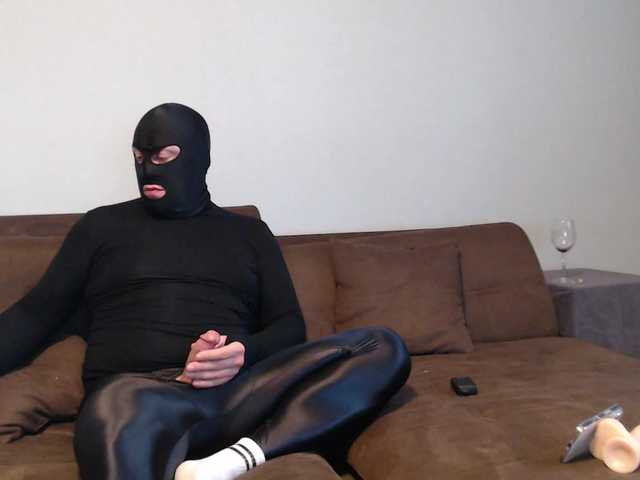 Feet-sweet-little-girl online show from June 21, 7:04 pm